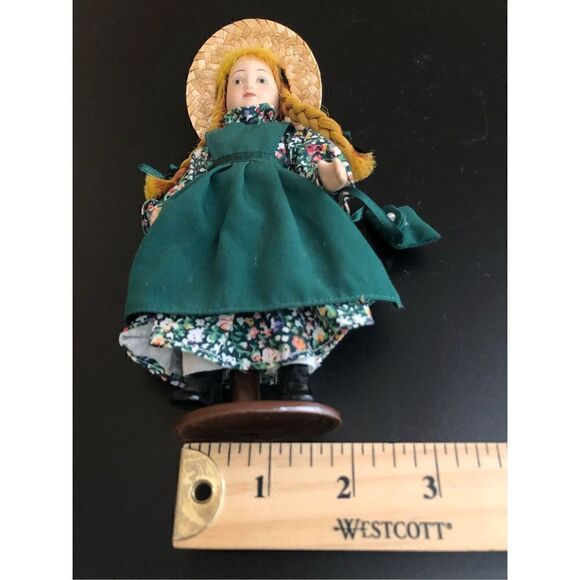 Anne Of Green Gables 7 Inch Treasury Edition Full Body Porcelain Doll - Picture 13 of 13